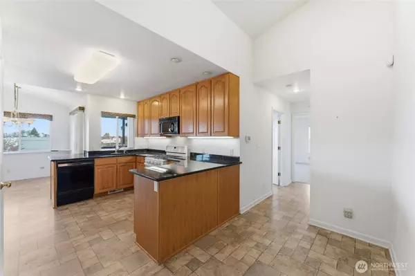 340 SE Highland Park DR, College Place, WA 99324