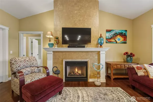 817 NE Bunky LN, College Place, WA 99324