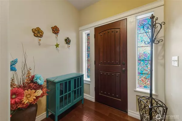 817 NE Bunky LN, College Place, WA 99324