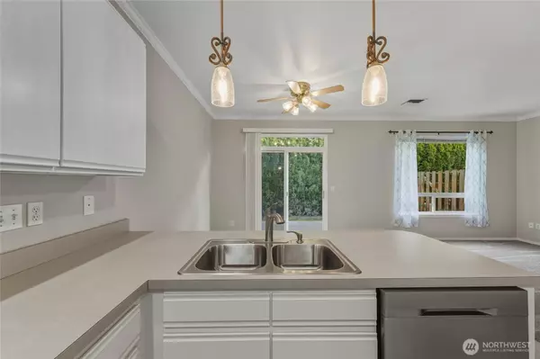 278 NE Deccio RD, College Place, WA 99324