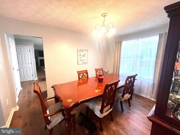 215 DOGWOOD AVE, Colonial Beach, VA 22443