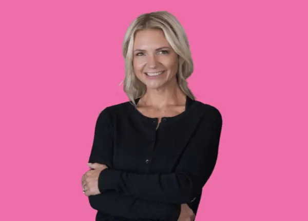 Angie Lynch headshot
