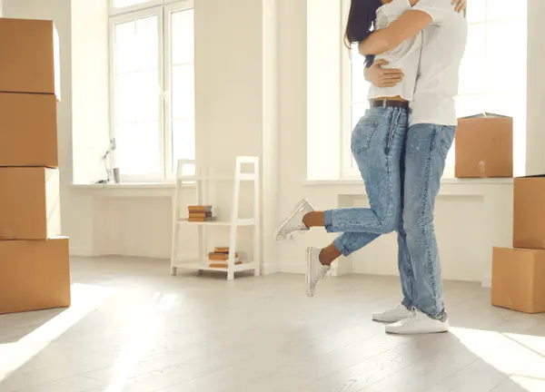 Buying a Home Together in Southern Minnesota: A Complete Guide for Engaged and Newly Married Couples,Angie VanEman Lynch