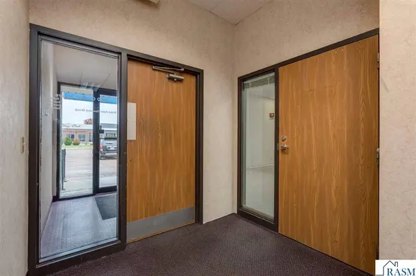 1650 Madison Avenue, Mankato, MN 56001