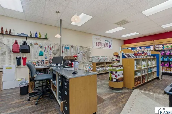 219 S Victory Drive, Mankato, MN 56001