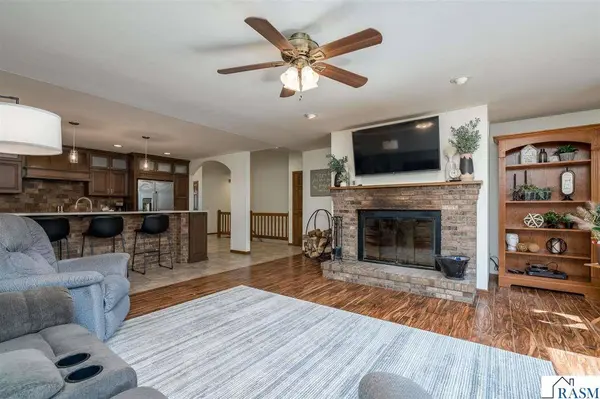 42389 Kerns Drive, North Mankato, MN 56003