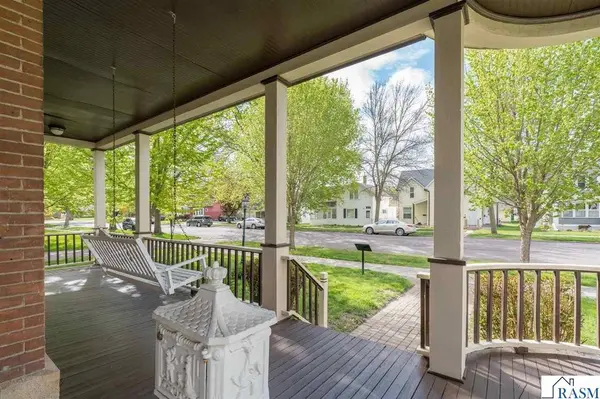 322 Wheeler Avenue, North Mankato, MN 56003