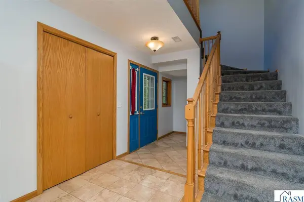 31 Pleasant View Trail, North Mankato, MN 56003