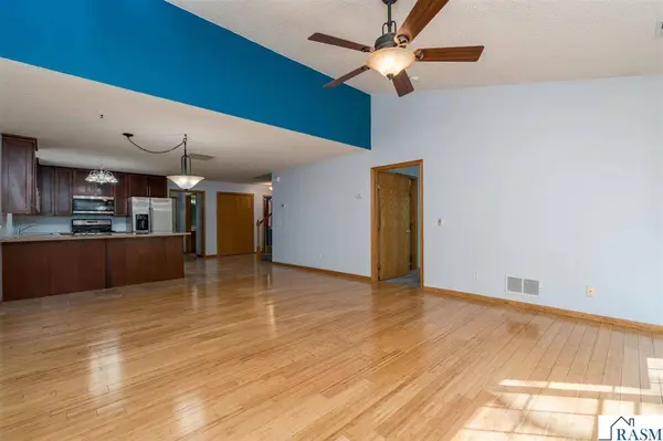 31 Pleasant View Trail, North Mankato, MN 56003