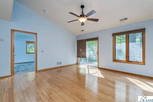 31 Pleasant View Trail, North Mankato, MN 56003