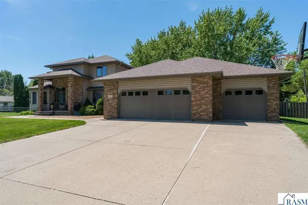 125 Celestine Circle, Mankato, MN 56001