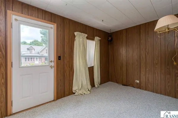 512 E Prince Street, Lake Crystal, MN 56055