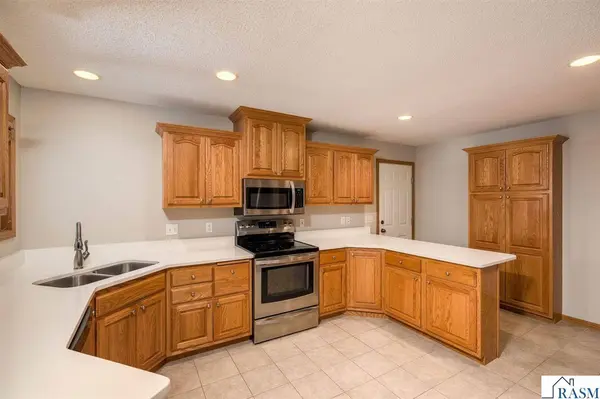 204 Parkway Place, Mankato, MN 56001