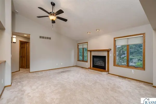 204 Parkway Place, Mankato, MN 56001