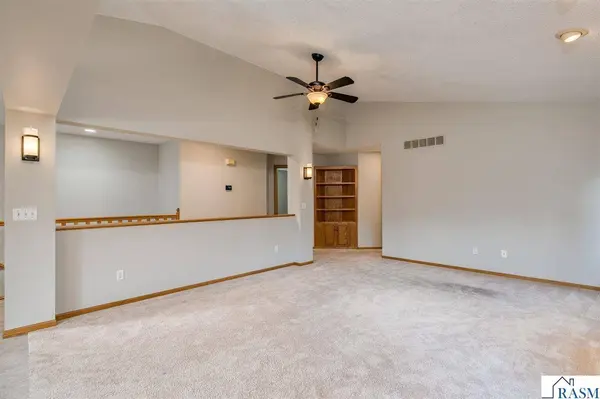 204 Parkway Place, Mankato, MN 56001