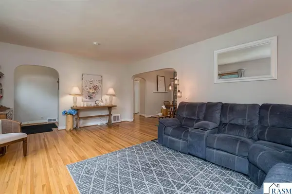 1211 Carney Avenue, Mankato, MN 56001