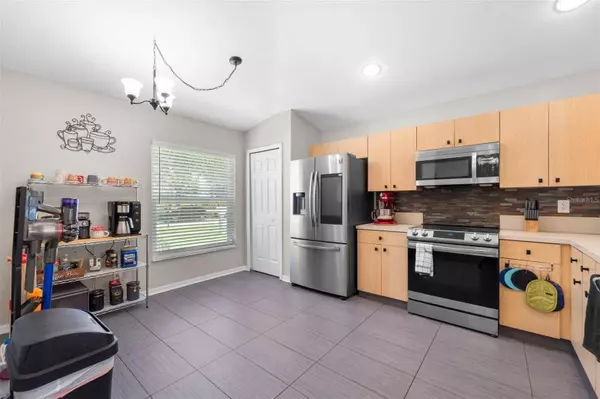 11845 AUTUMN CREEK DR, Riverview, FL 33569