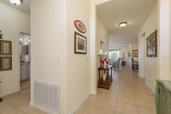 1512 LITTLE HAWK DR, Ruskin, FL 33570