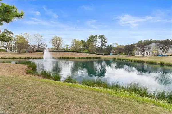 4316 Hillingdon BND #101, Chesapeake, VA 23321