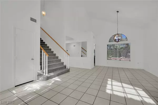 5620 Indian Ridge DR, North Las Vegas, NV 89031