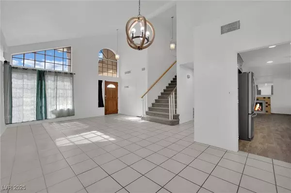 5620 Indian Ridge DR, North Las Vegas, NV 89031