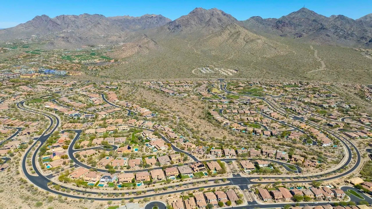 Windgate Ranch community in North Scottsdale, an HOA that allows 30-day minimum rentals