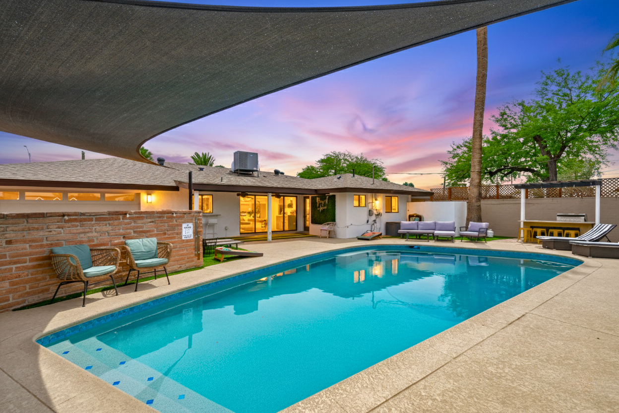Phoenix Arizona rental property with pool and outdoor entertaining space, ideal for hybrid short-term and mid-term rental strategy combining Airbnb income with extended stay tenants for maximum flexibility and returns