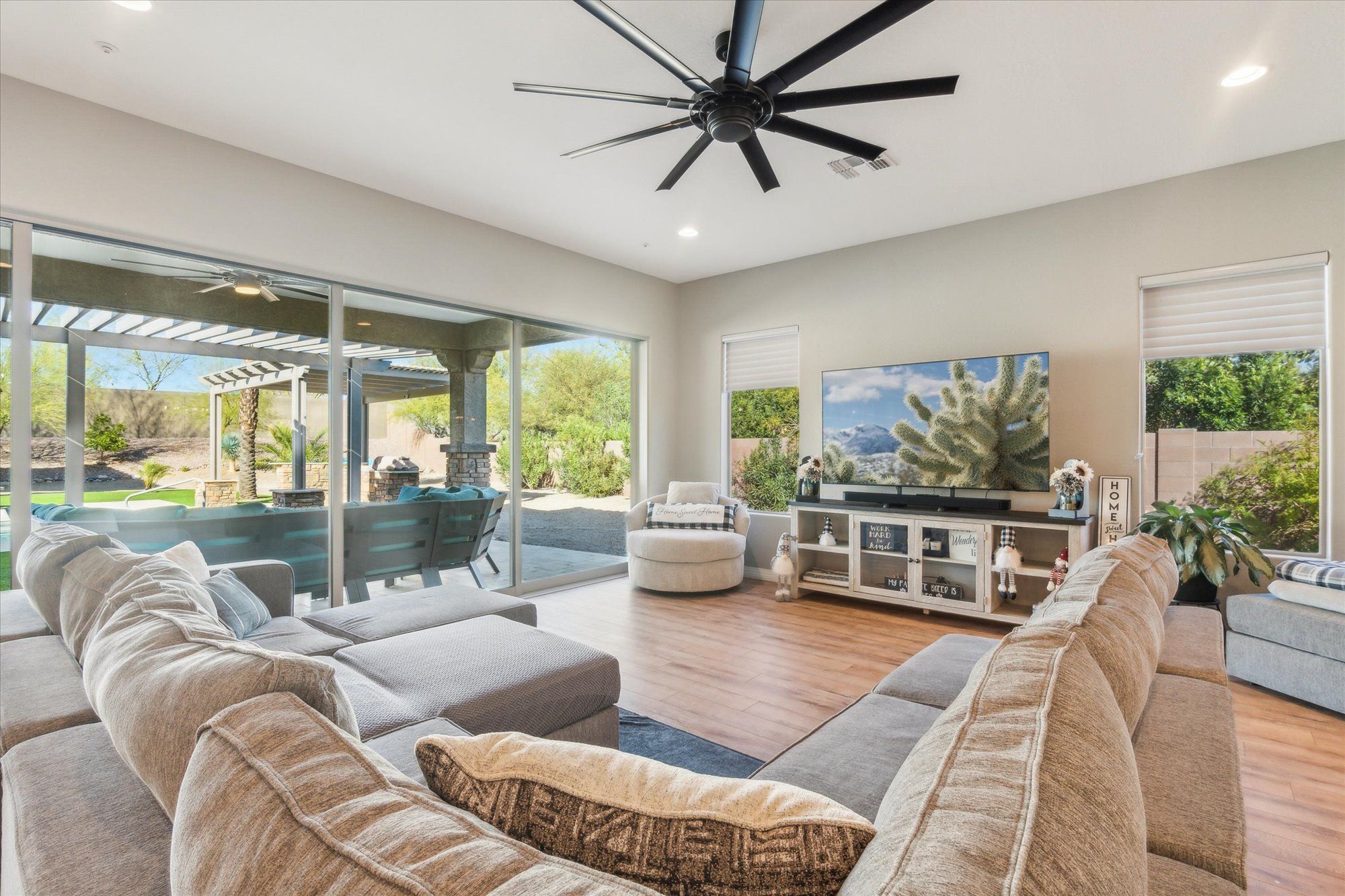 Luxury home living room — Phoenix Metro listing