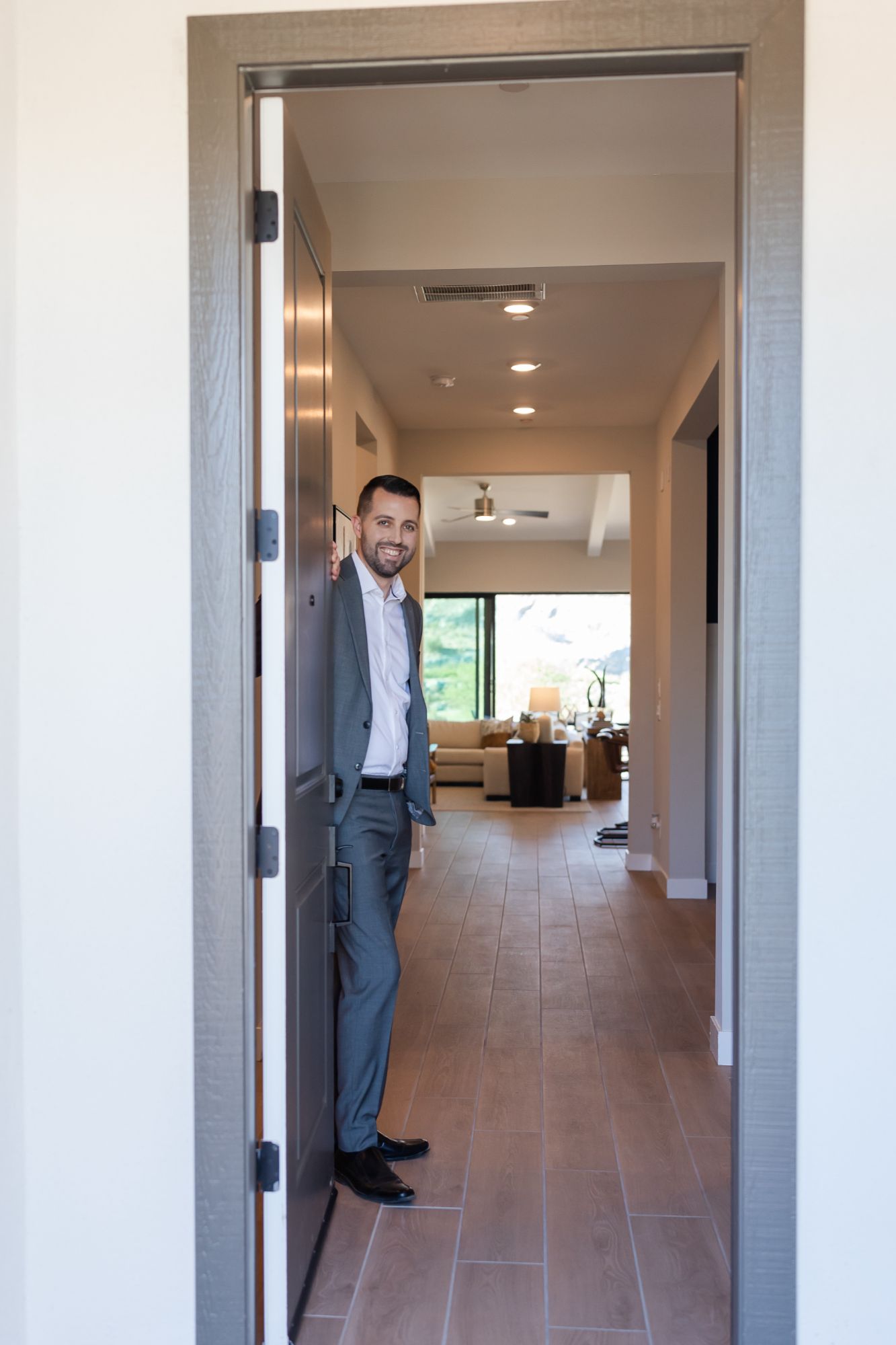 Eric Ravenscroft working with investment property clients in Phoenix Arizona
