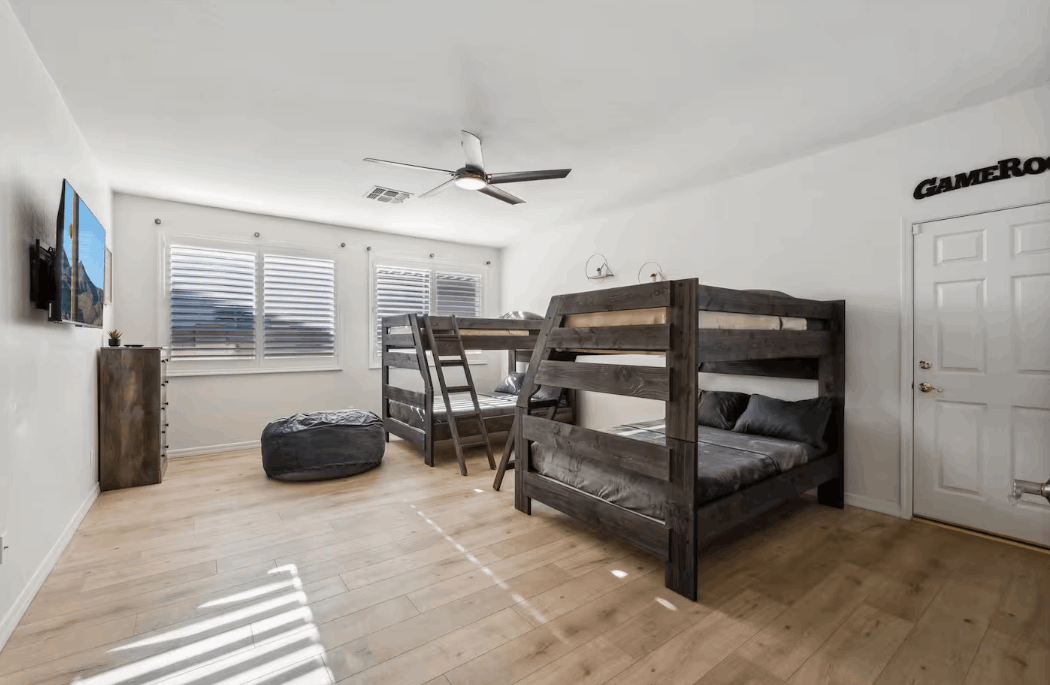 Kids bedroom set up for multi-family group stays in the Palm Valley, Goodyear AZ short-term rental