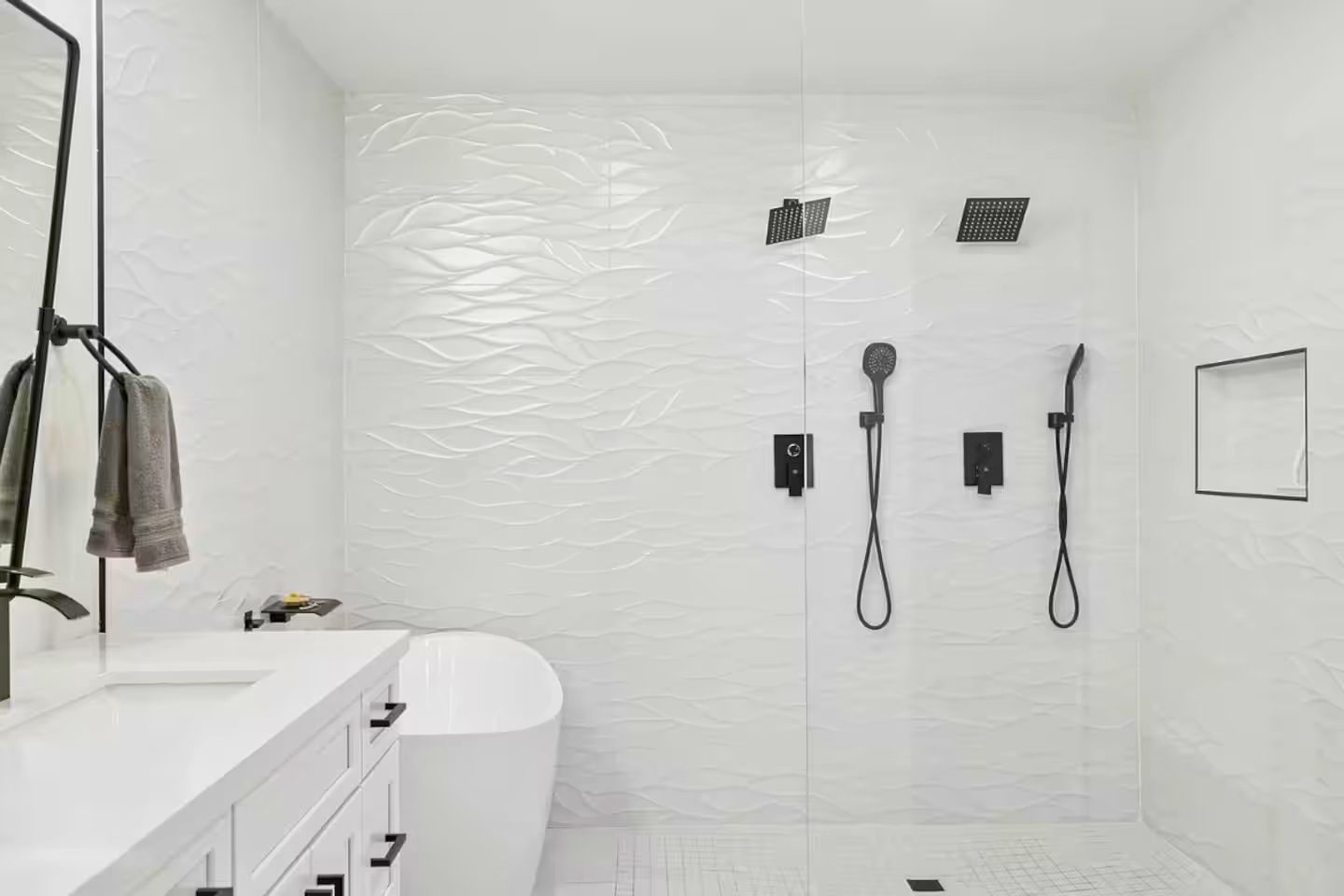 Primary bathroom at 14241 N 54th St, Scottsdale
