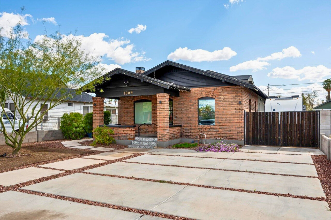 Phoenix Multi Unit House Hacking $1700 Net Housing Cost