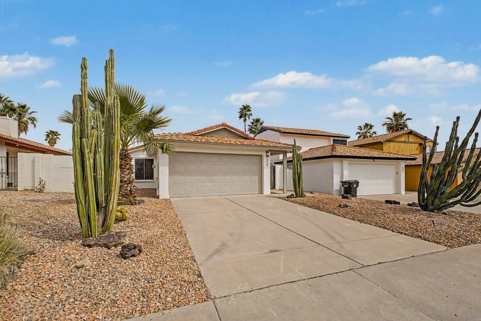 Phoenix AZ Off-Market Pool Home STR MTR Strategy Below Market Acquisition