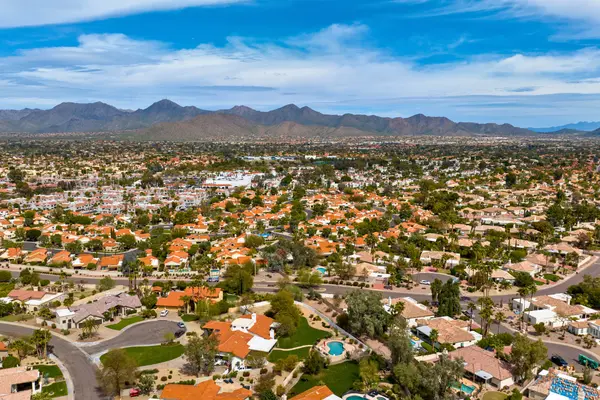 feature image of Best Areas to Buy in Phoenix in 2026: Top Neighborhoods, Zip Codes &amp; Investment Guide
