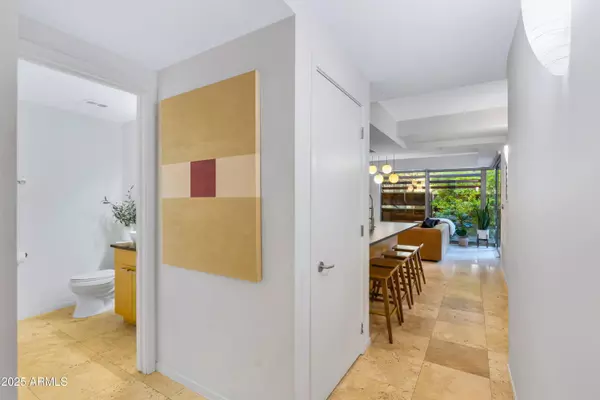 7131 E RANCHO VISTA Drive #1008, Scottsdale, AZ 85251