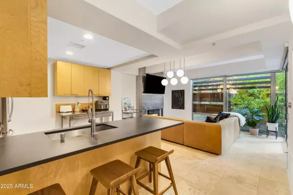 7131 E RANCHO VISTA Drive #1008, Scottsdale, AZ 85251