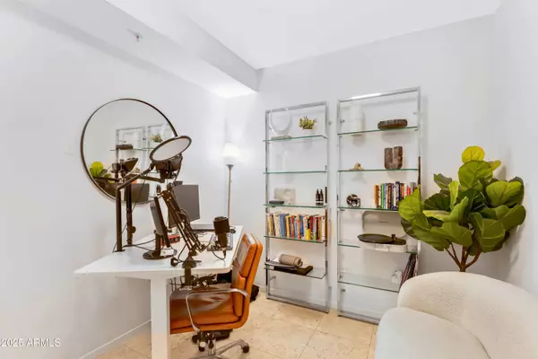 7131 E RANCHO VISTA Drive #1008, Scottsdale, AZ 85251