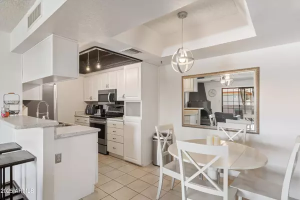 10410 N CAVE CREEK Road #2229, Phoenix, AZ 85020