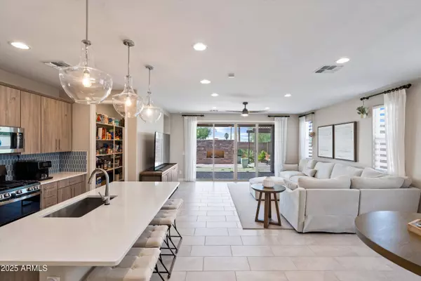 614 E Piedmont Road, Phoenix, AZ 85042