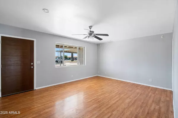 116 N Jade Circle, Mesa, AZ 85201