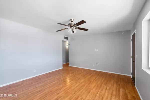 116 N Jade Circle, Mesa, AZ 85201