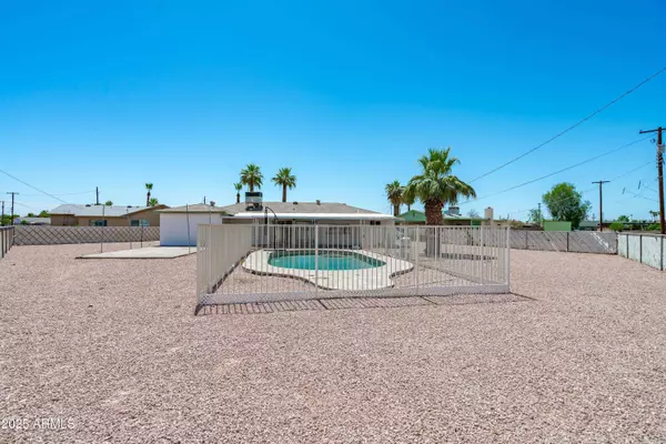 116 N Jade Circle, Mesa, AZ 85201