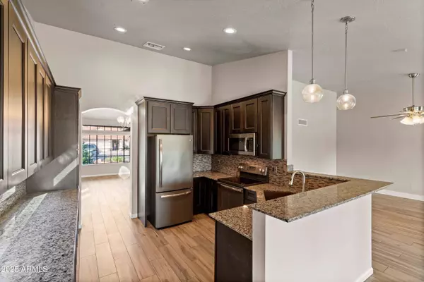 5255 E GREENWAY Circle, Mesa, AZ 85205