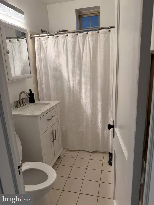 939 LONGFELLOW ST NW #103, Washington, DC 20011