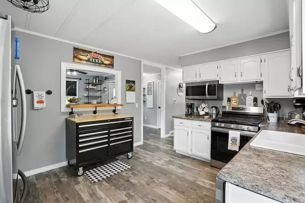 630 S Oak Park Avenue, Colfax, IA 50054