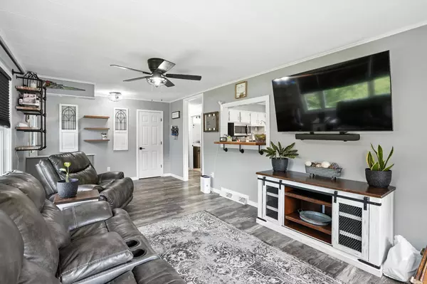 630 S Oak Park Avenue, Colfax, IA 50054