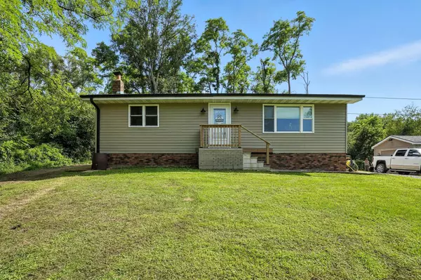 630 S Oak Park Avenue, Colfax, IA 50054