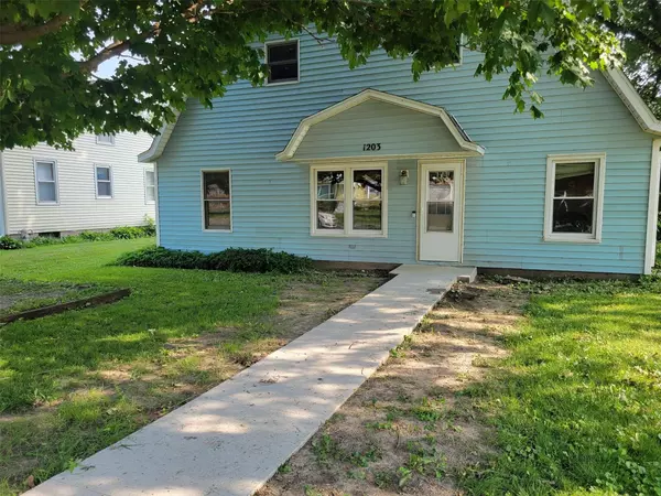 1203 8th Street, Durant, IA 52747