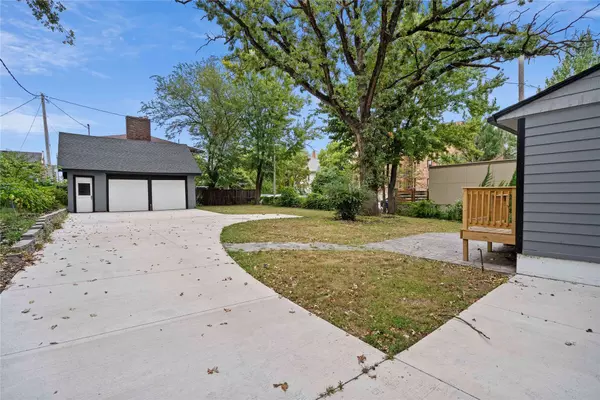 529 43rd Street, Des Moines, IA 50312