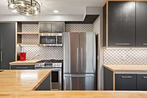 2090 SE Browns Woods Ridge, West Des Moines, IA 50265